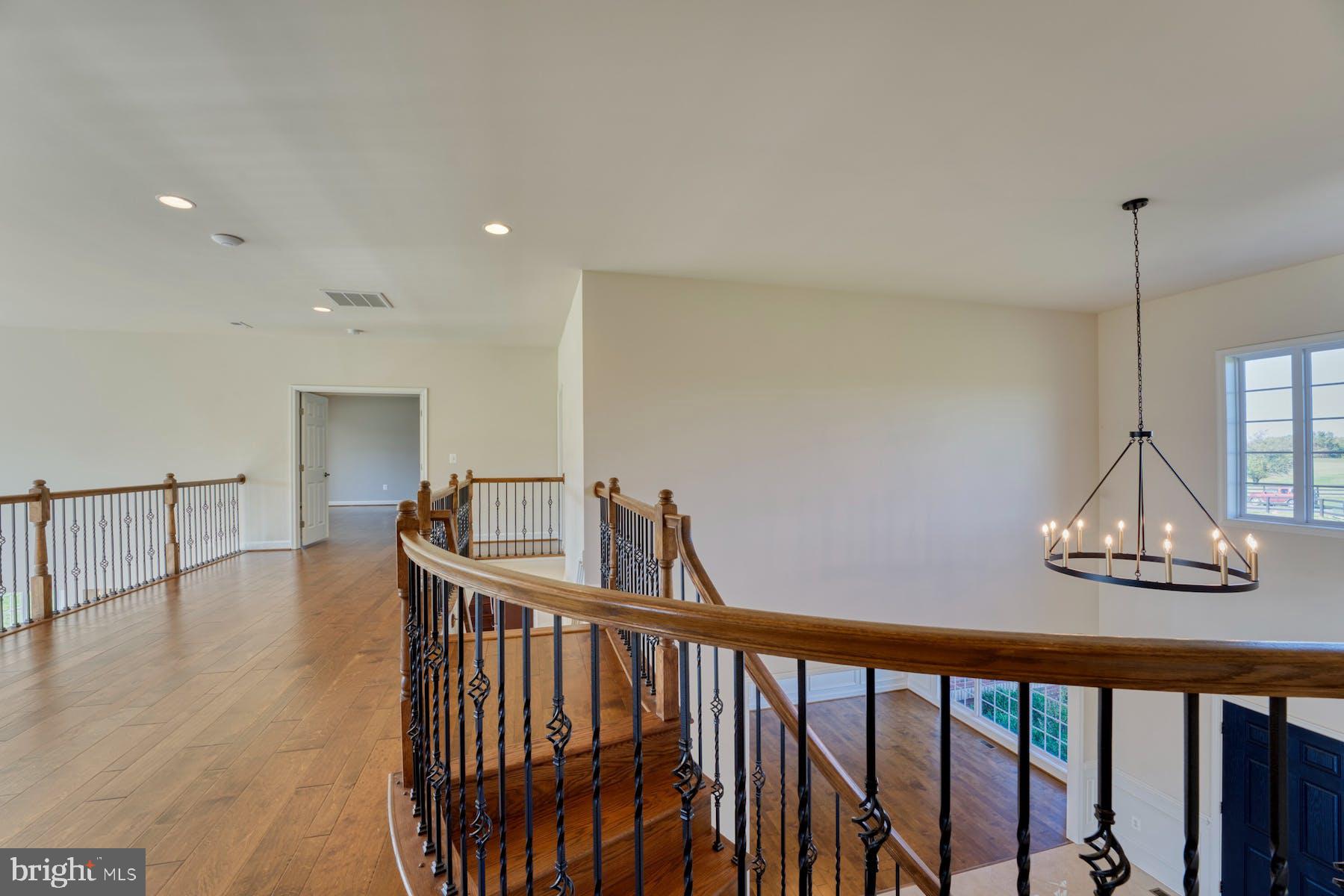 LEE'S CROSSING - Residential