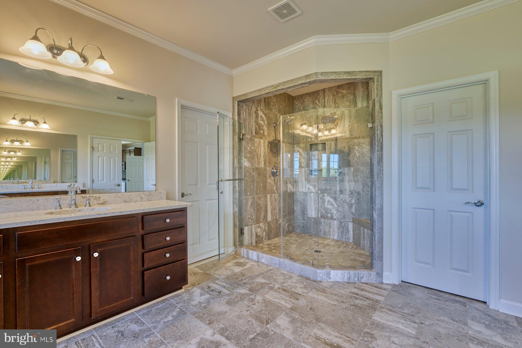 LEE'S CROSSING - Residential