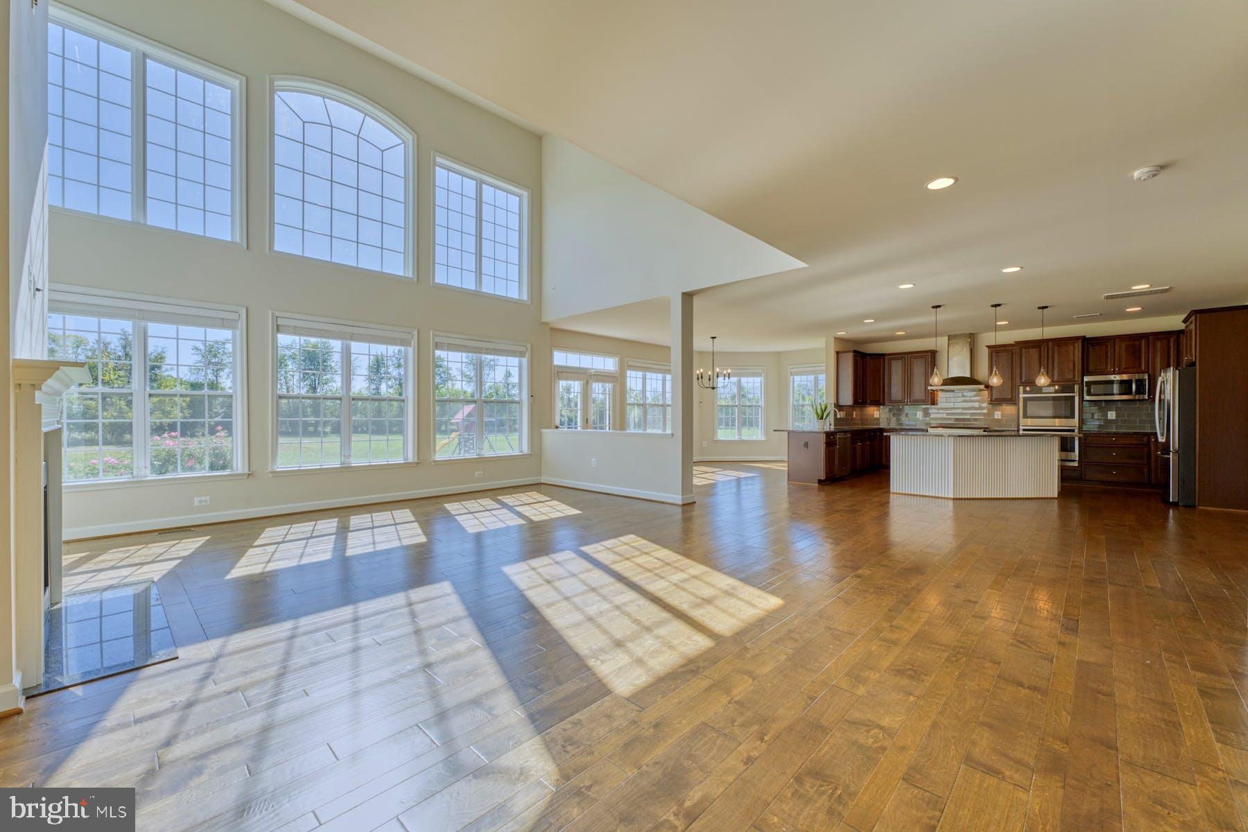 LEE'S CROSSING - Residential