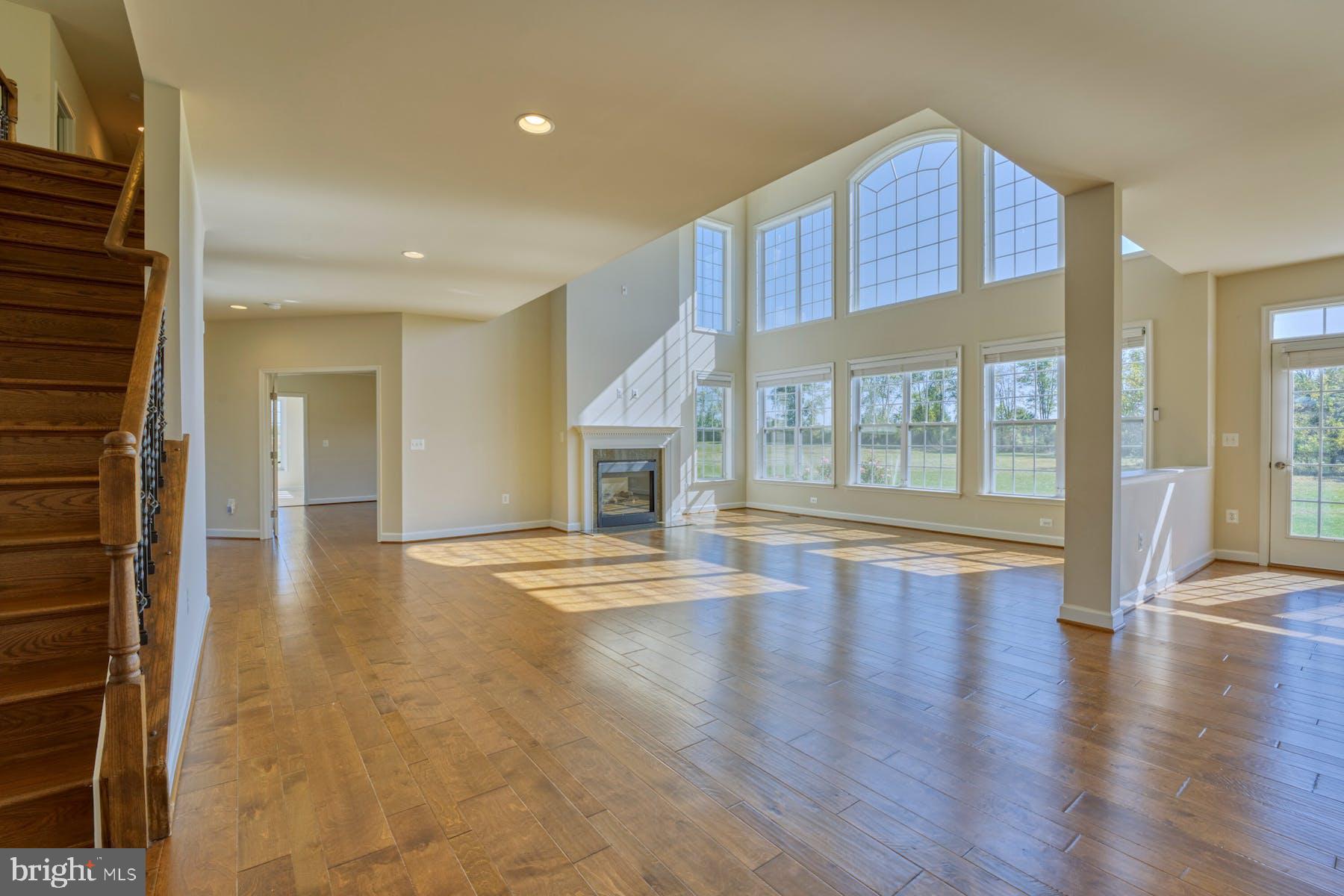 LEE'S CROSSING - Residential