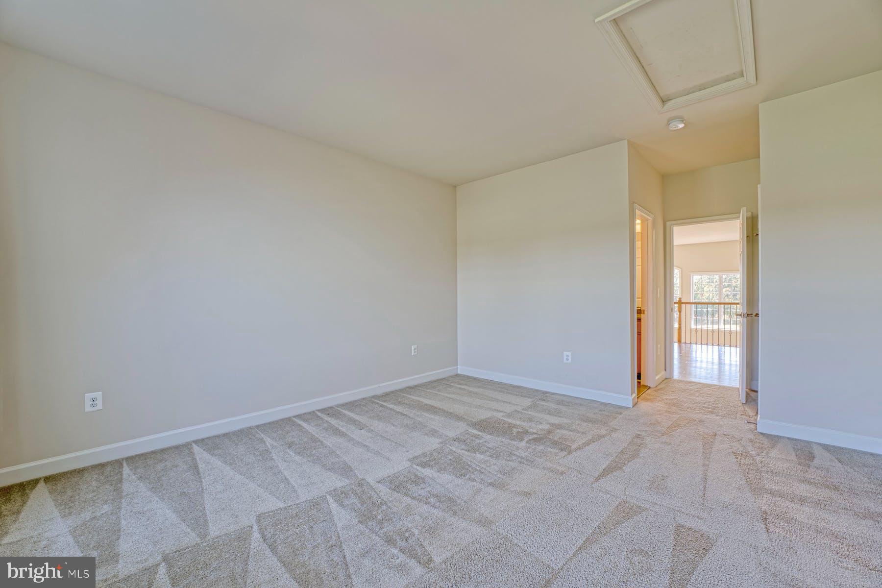 LEE'S CROSSING - Residential