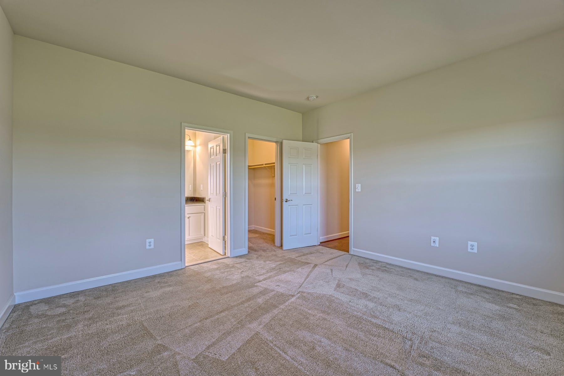 LEE'S CROSSING - Residential