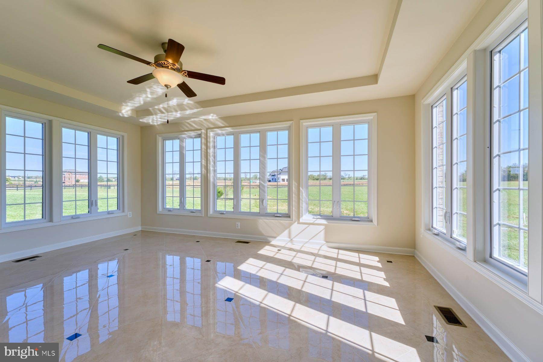 LEE'S CROSSING - Residential