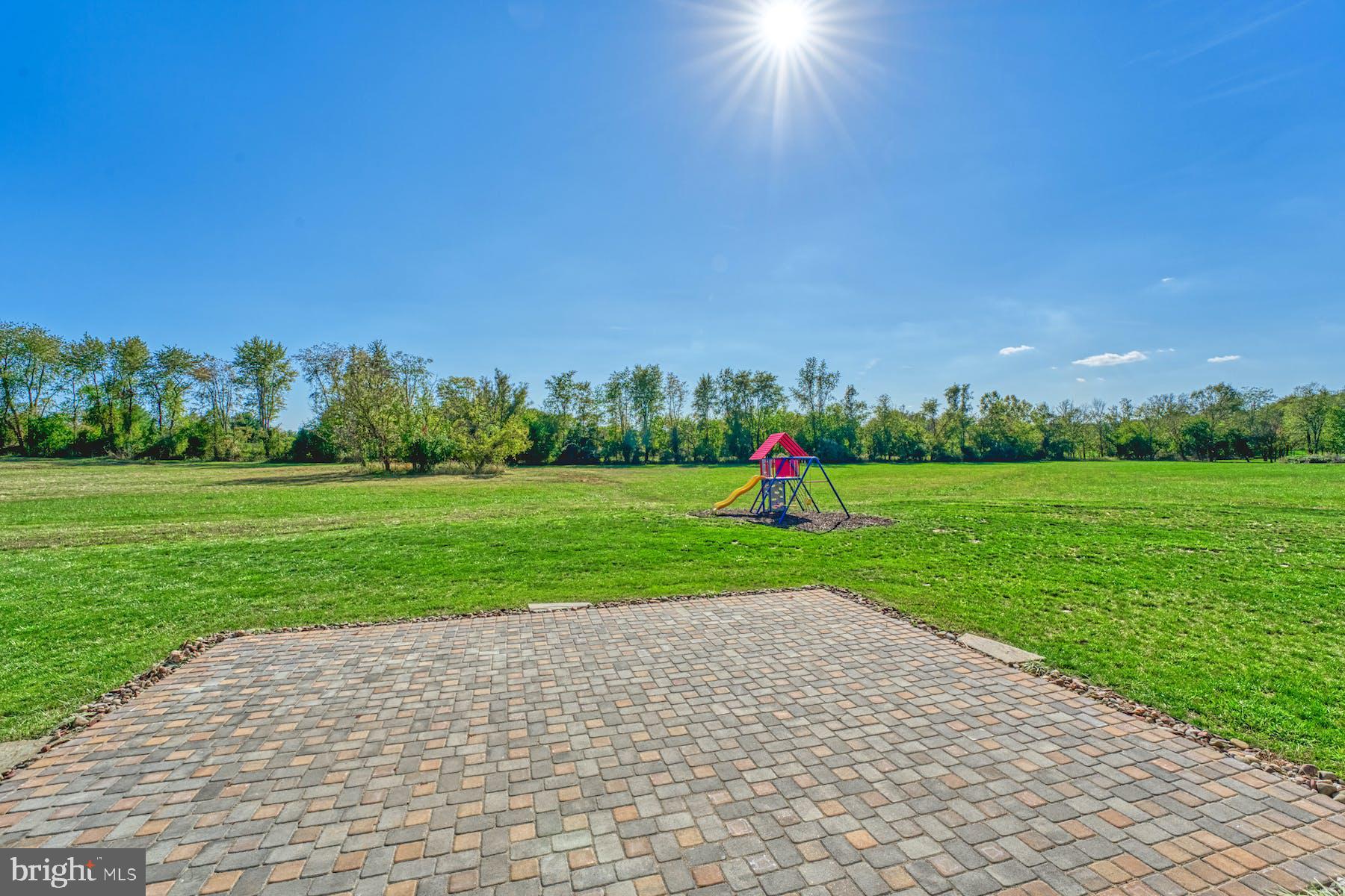 LEE'S CROSSING - Residential