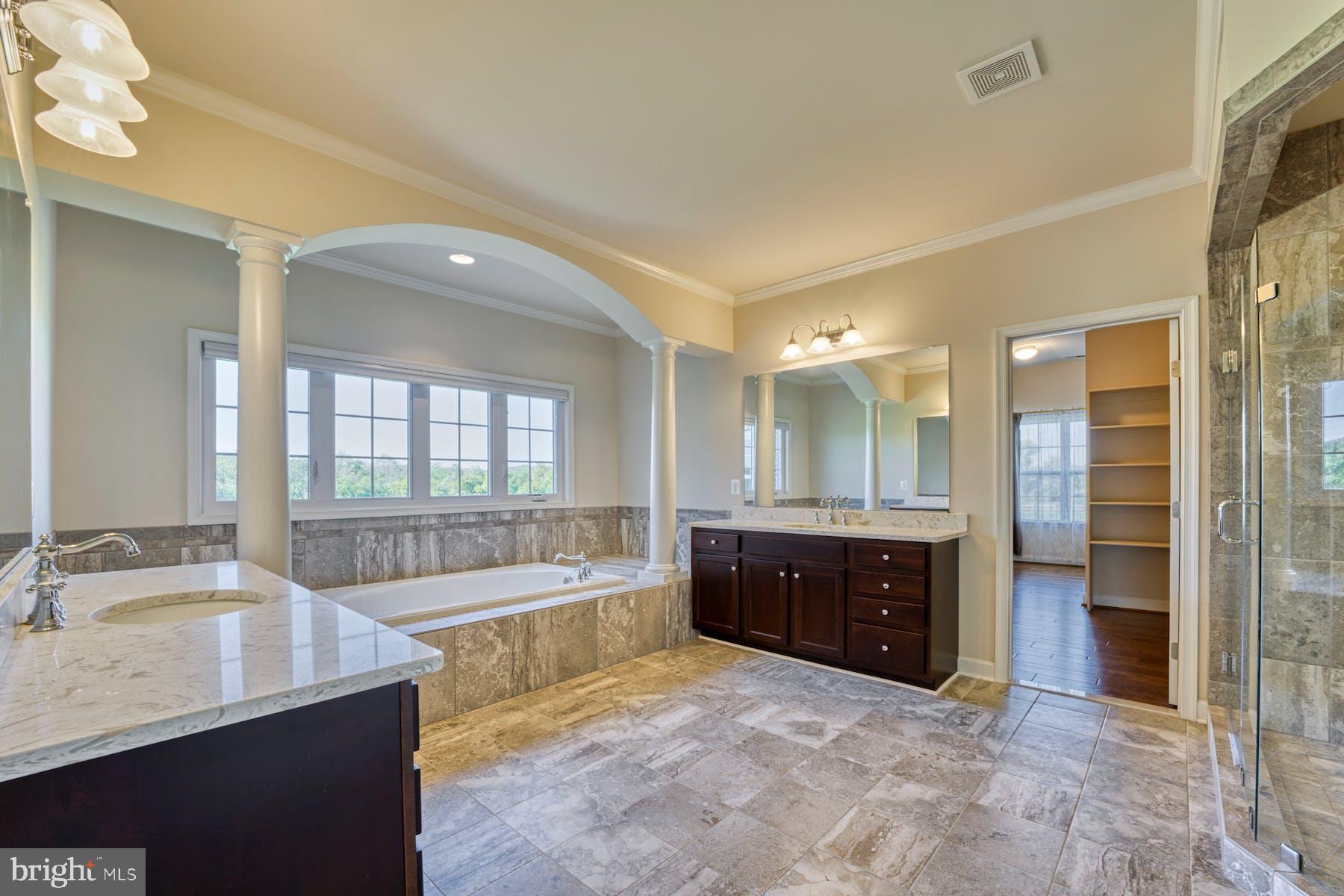 LEE'S CROSSING - Residential