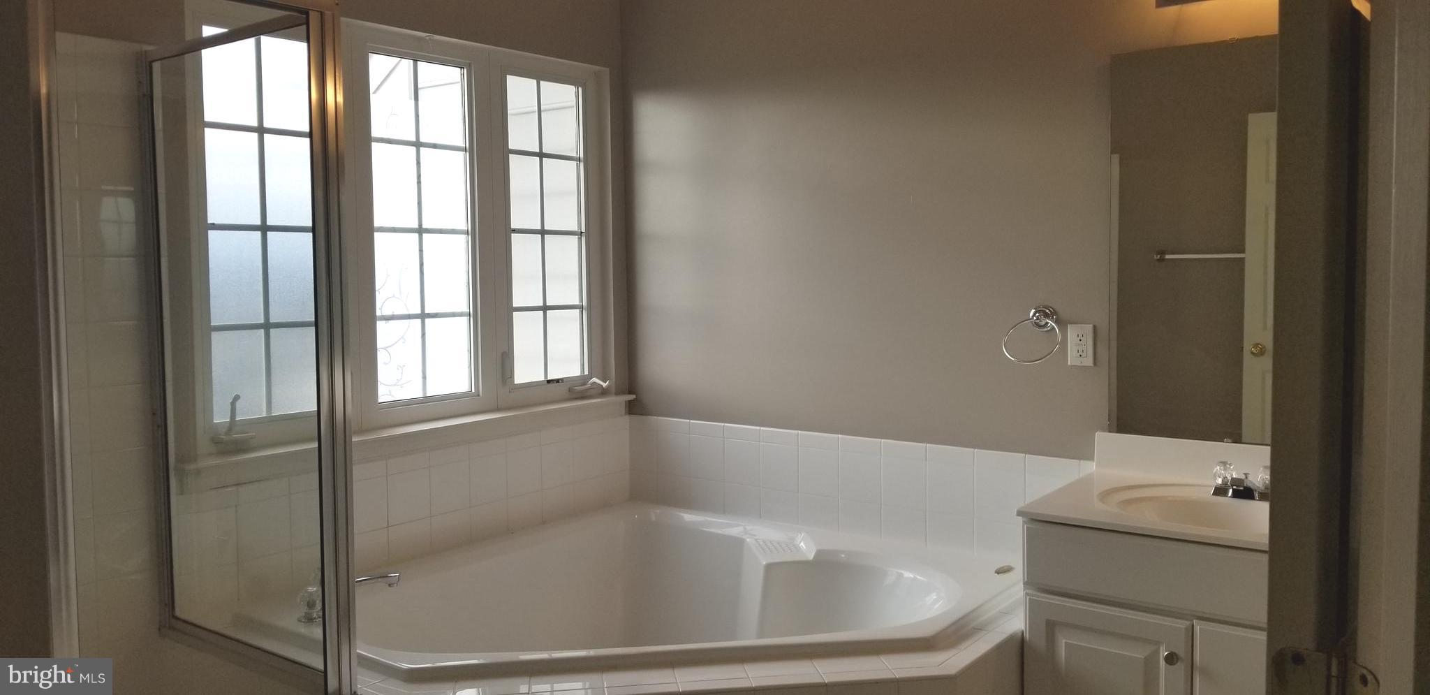 COTON COMMONS - Residential Lease