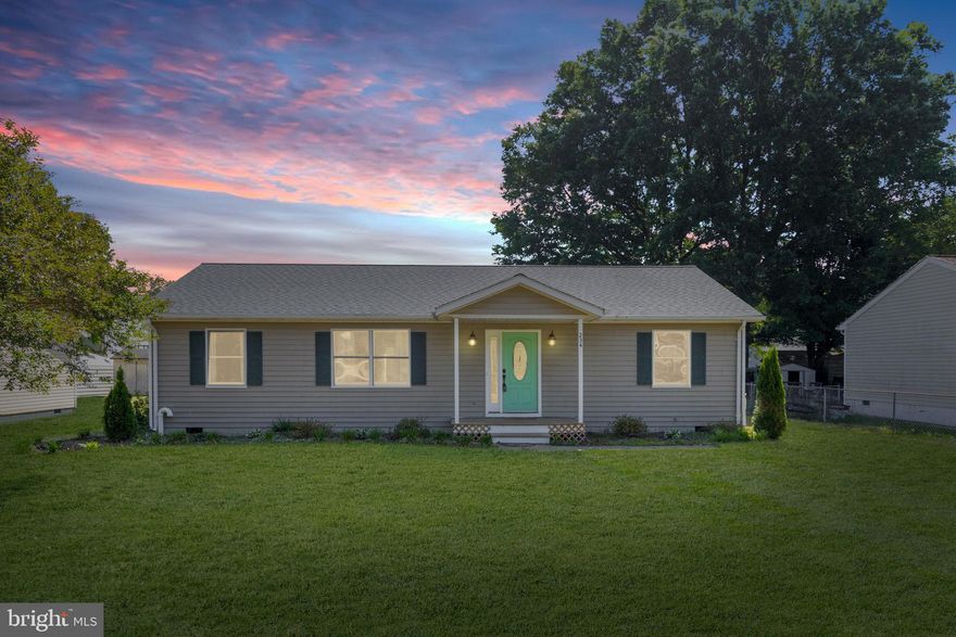 Welcome to your charming retreat in Colonial Beach! This well-maintained ranch-style home offers comfortable one-level living with 3 bedrooms and 2 full bathrooms in a peaceful waterfront community. Enjoy an open and functional layout perfect for everyday living or a weekend getaway. The community offers amenities including lakes, picnic areas, a civic center, and a boat ramp for easy access to the water. Conveniently located near shopping, dining, marinas, and the beaches of Colonial Beach, this home is ideal for full-time living, a second home, or an investment opportunity. Enjoy the relaxed Northern Neck lifestyle with easy access to the Potomac River and all the charm Colonial Beach has to offer.