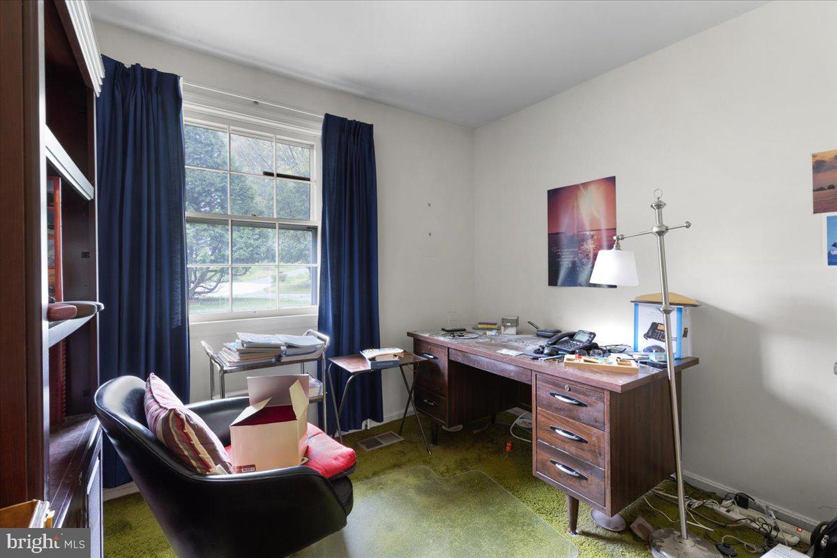 FONT HILL MANOR - Residential