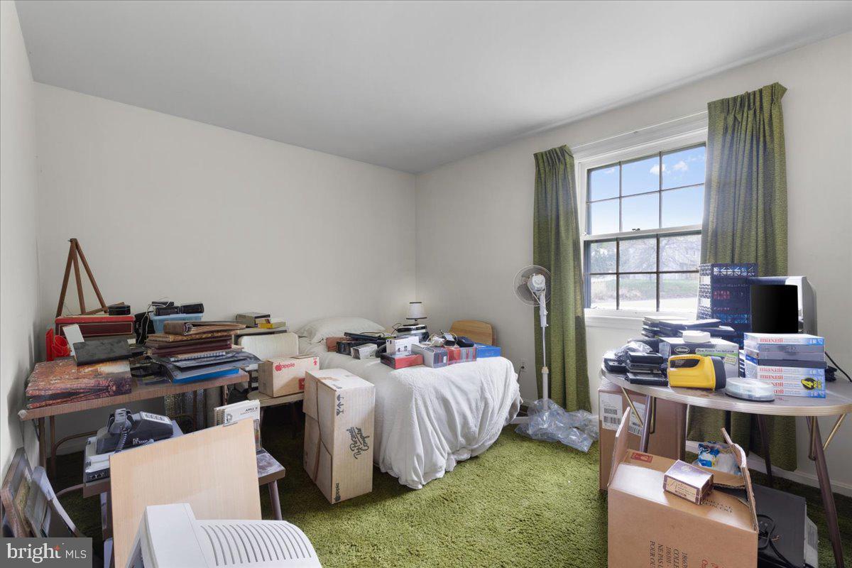 FONT HILL MANOR - Residential