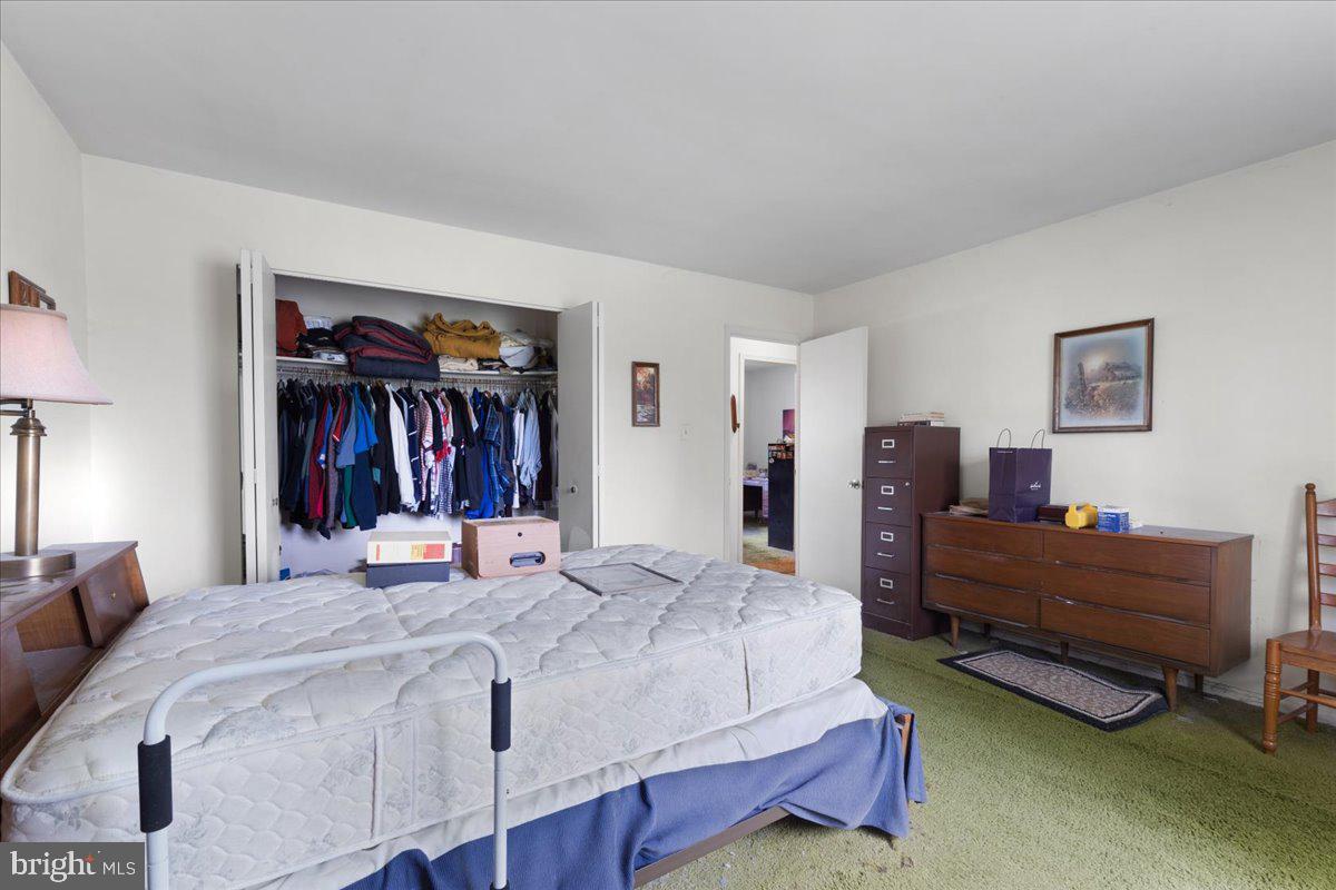 FONT HILL MANOR - Residential