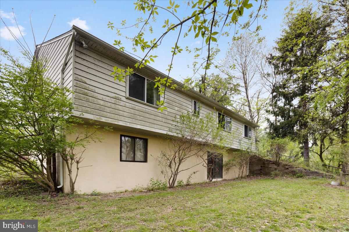 FONT HILL MANOR - Residential