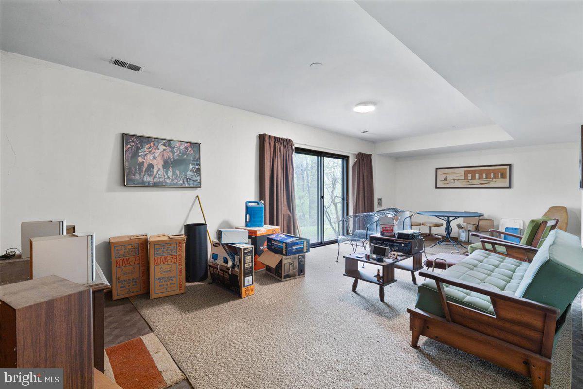 FONT HILL MANOR - Residential