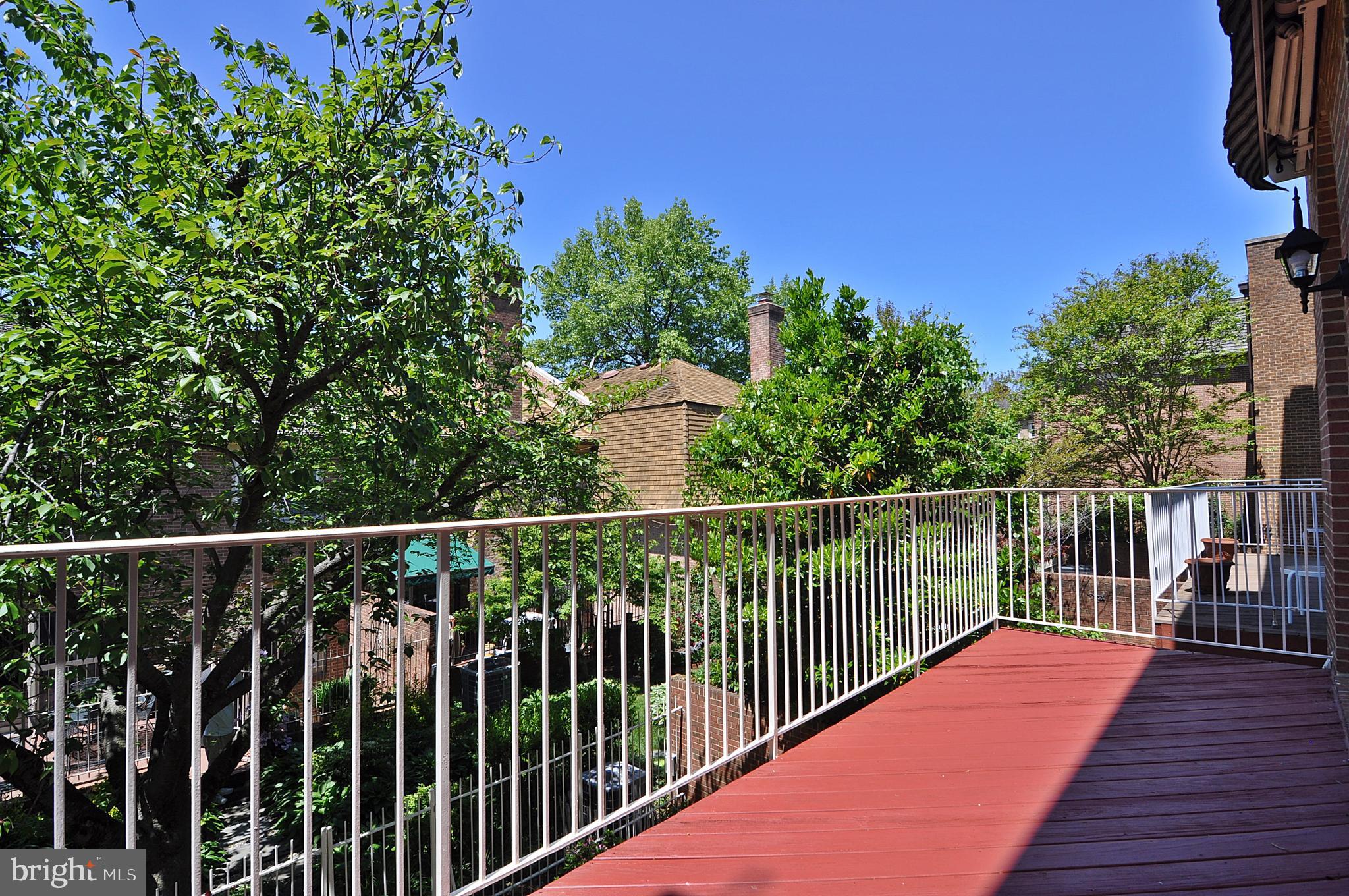 FOREST HILLS COMMONS - Residential