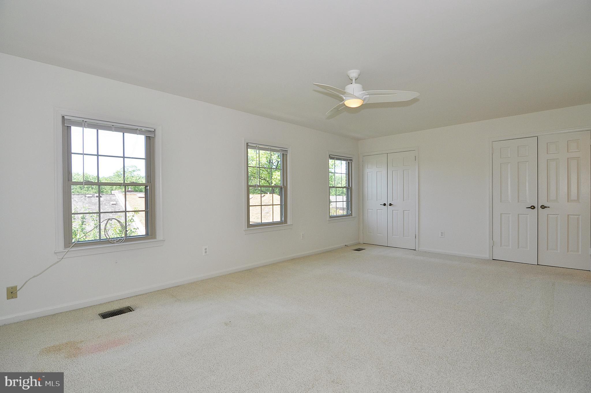 FOREST HILLS COMMONS - Residential