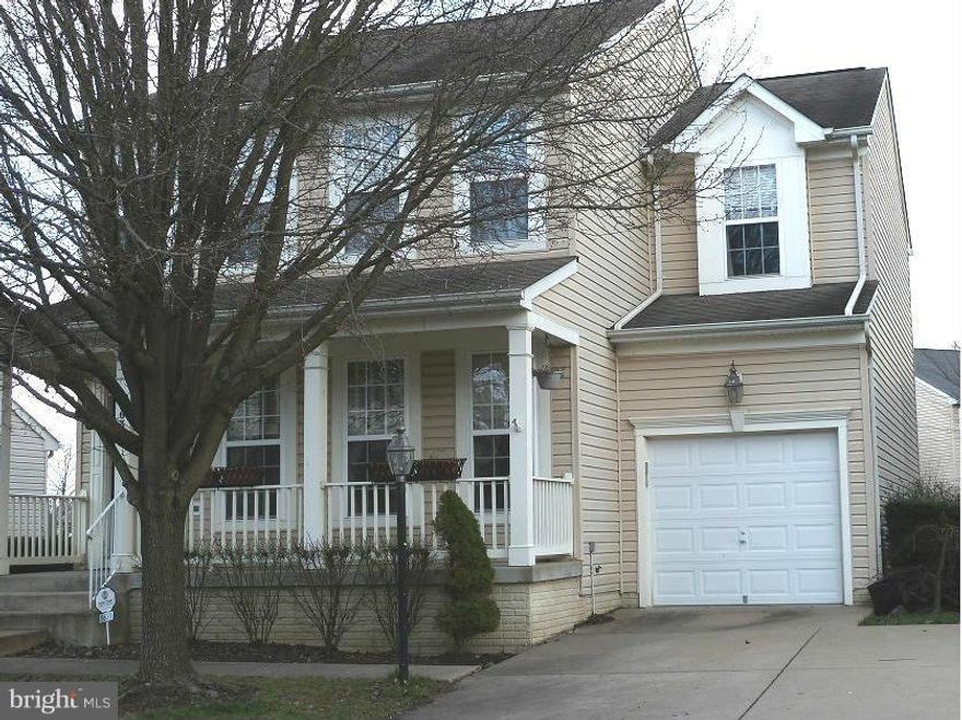 Well maintained home by cul-de-sac. Fam Rm off Kit w/island. Huge Master suite/sitting area with large walk in closet. Hardwoods on main level. Large front porch. Just minutes to VRE and shopping center. Fully finished lower level w/2 more bedrooms. Extra parking pad area. Fenced rear yard. Lots of home for the price!  Small pet considered.  Vacant. Short term considered.