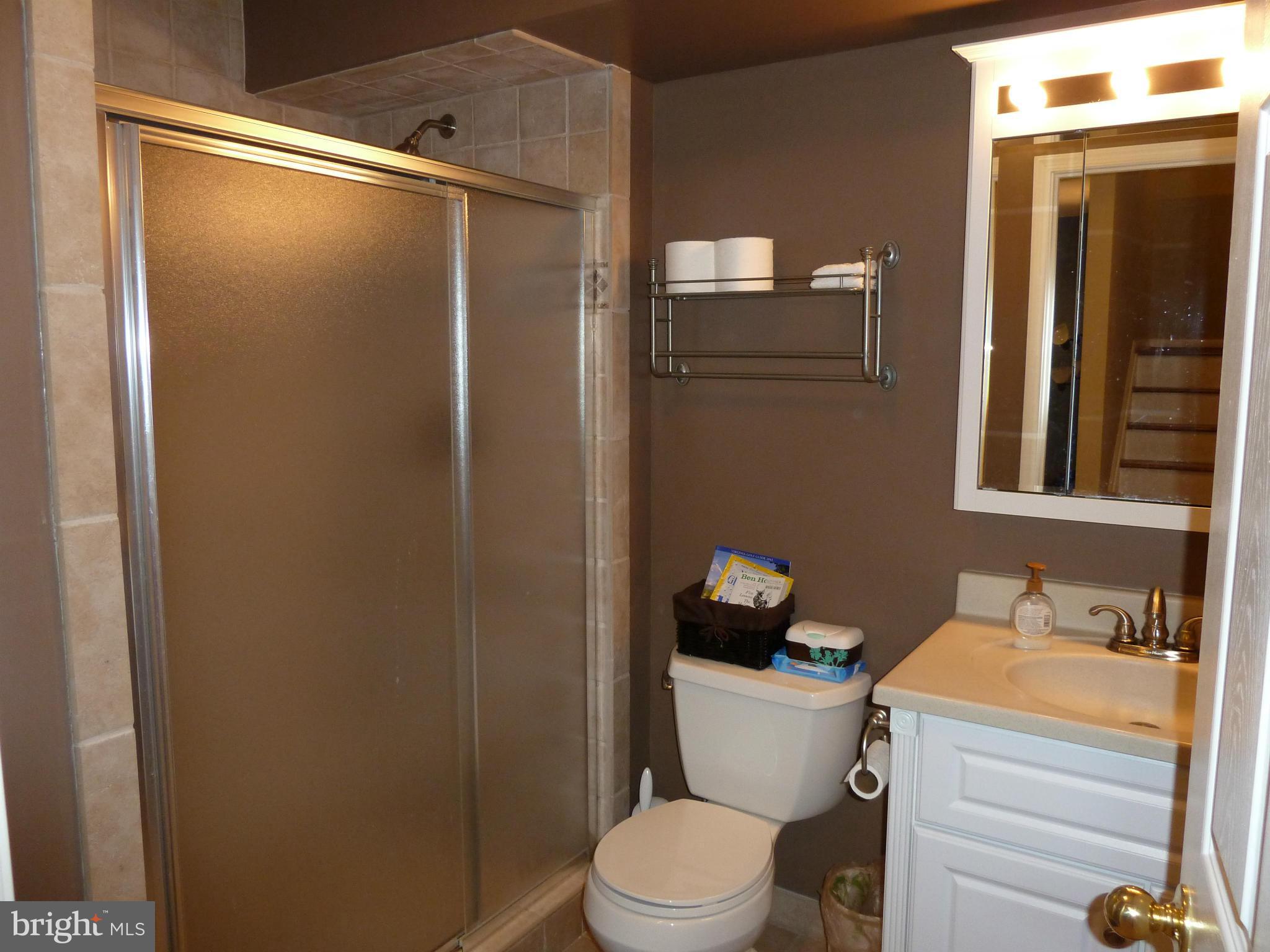 THE VILLAGES AT BRISTOL - Residential Lease