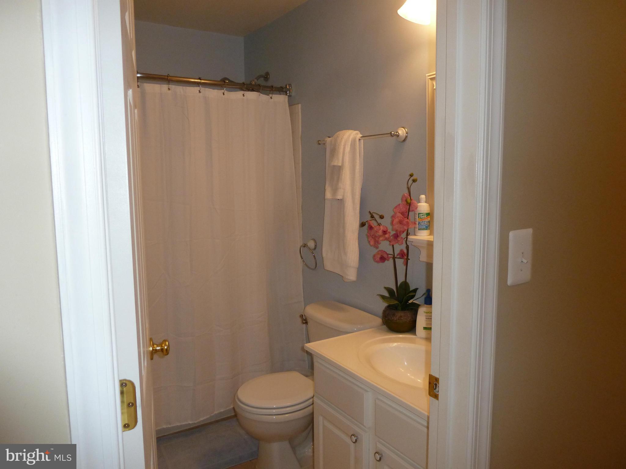 THE VILLAGES AT BRISTOL - Residential Lease