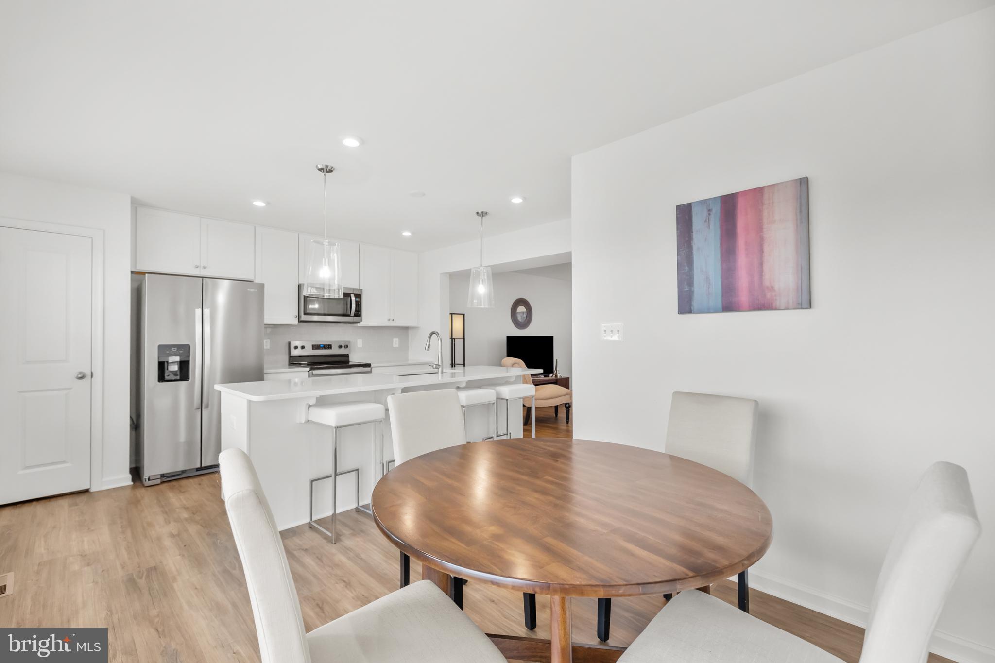 RIVERSIDE - Residential