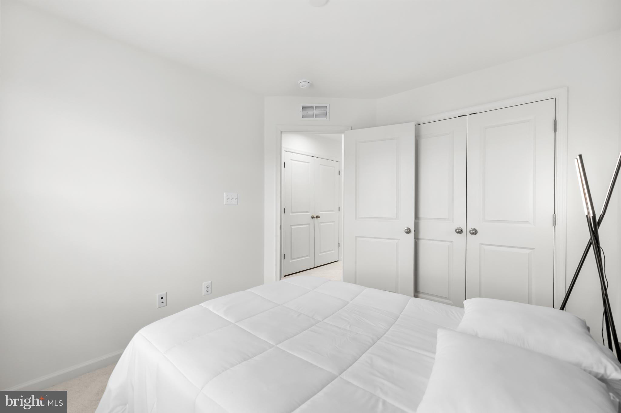 RIVERSIDE - Residential