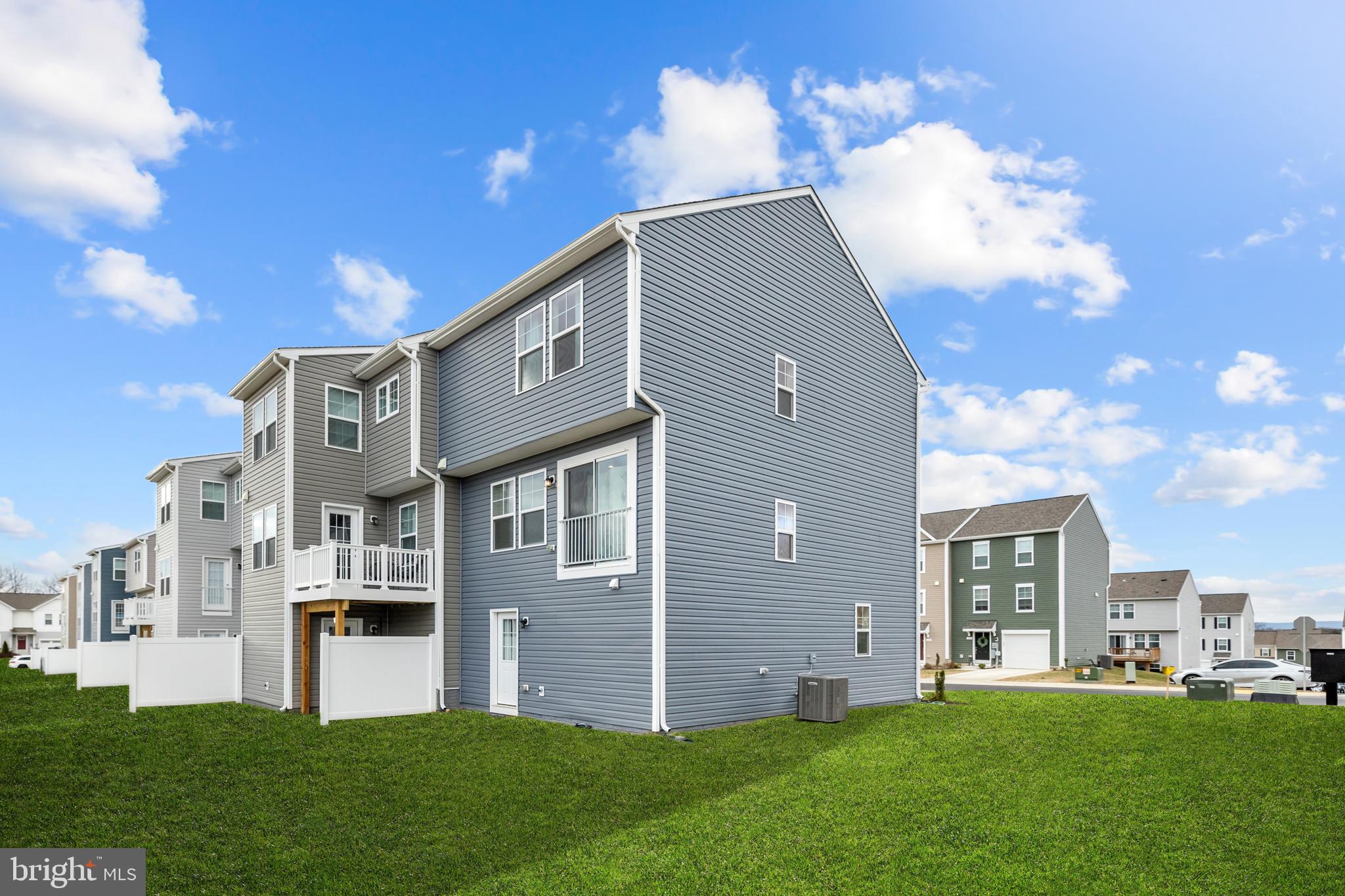 RIVERSIDE - Residential