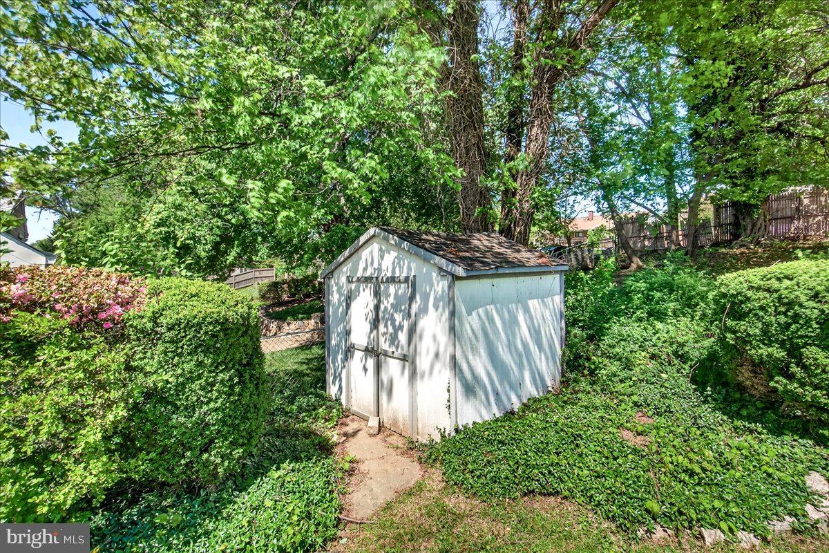 BROOKHAVEN - Residential