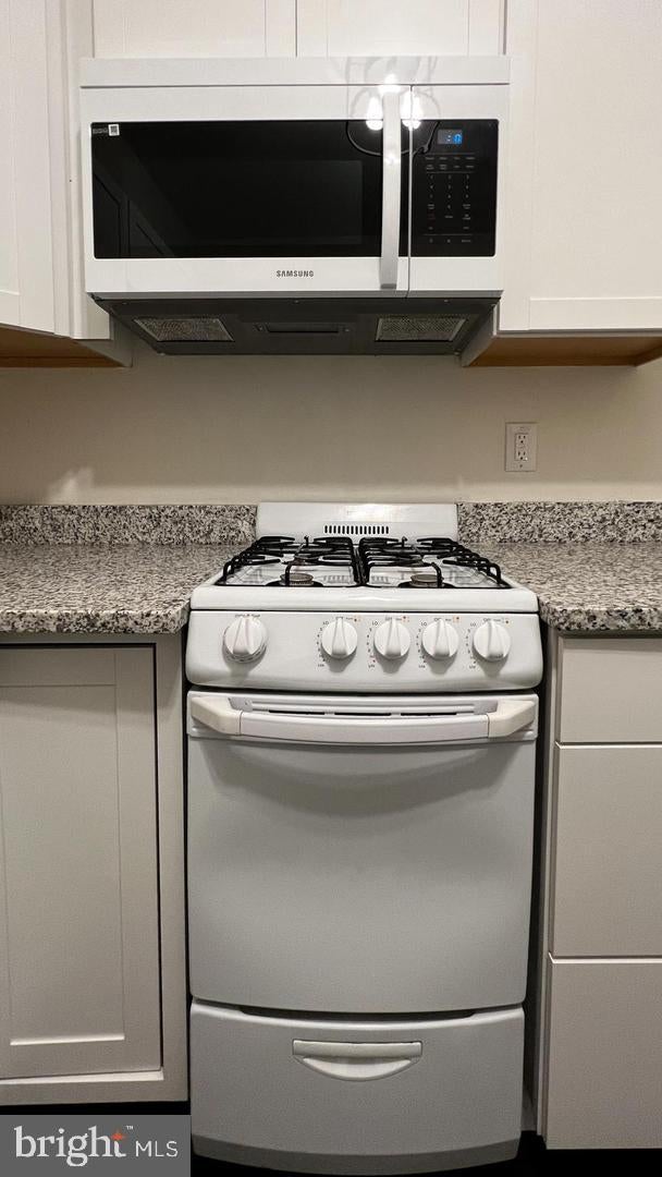 7827 MONTGOMERY AVENUE ONE BEDROOM 1E