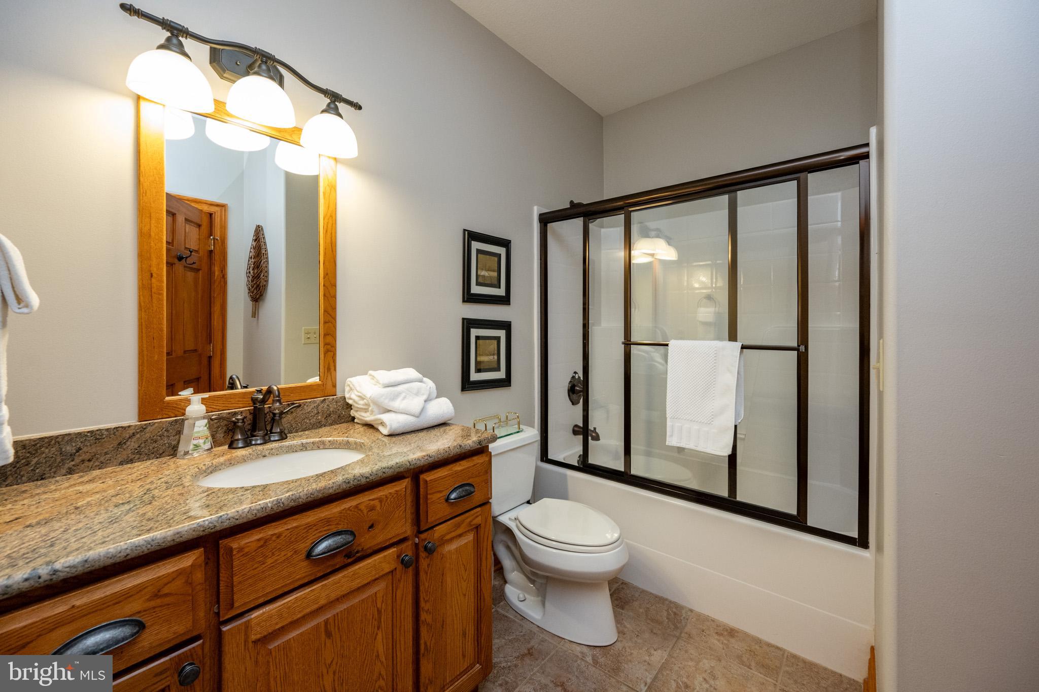 WALTONS LANDING - Residential