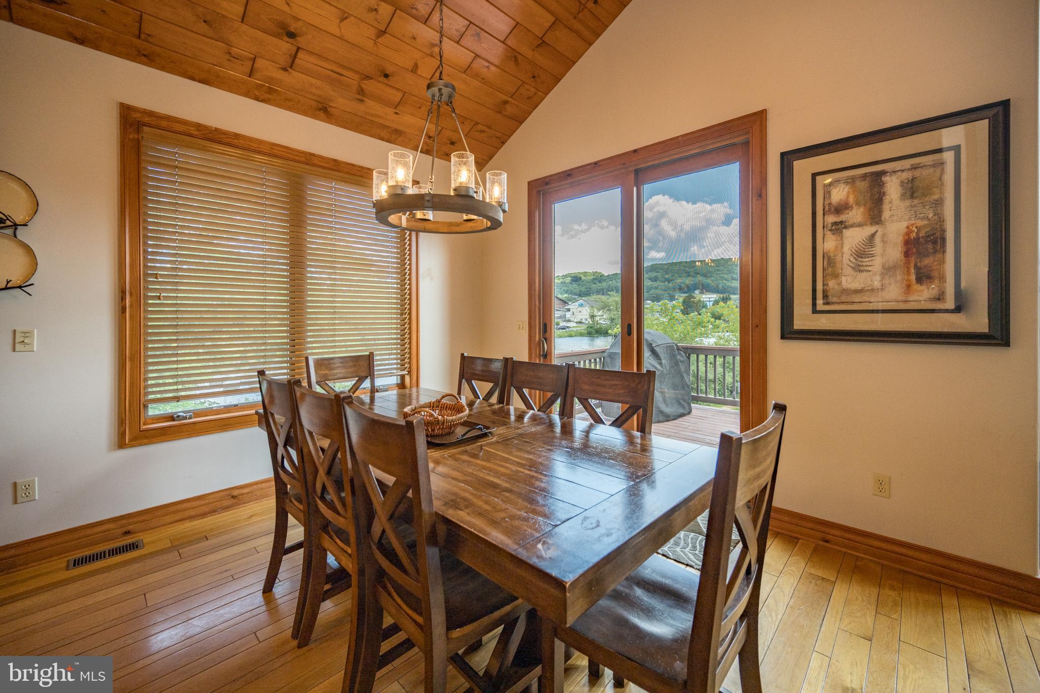 WALTONS LANDING - Residential