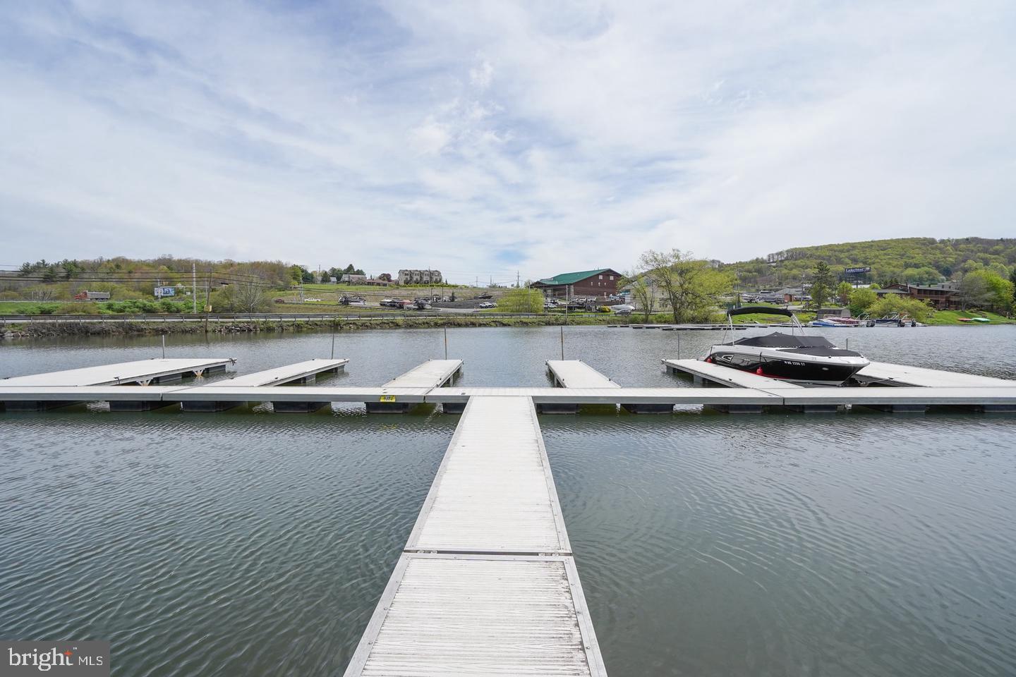 WALTONS LANDING - Residential