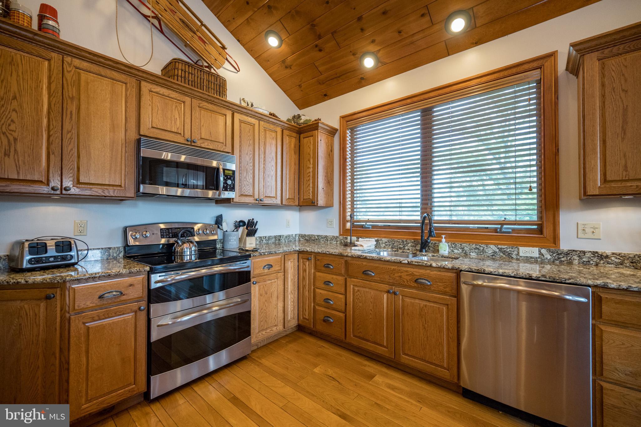 WALTONS LANDING - Residential