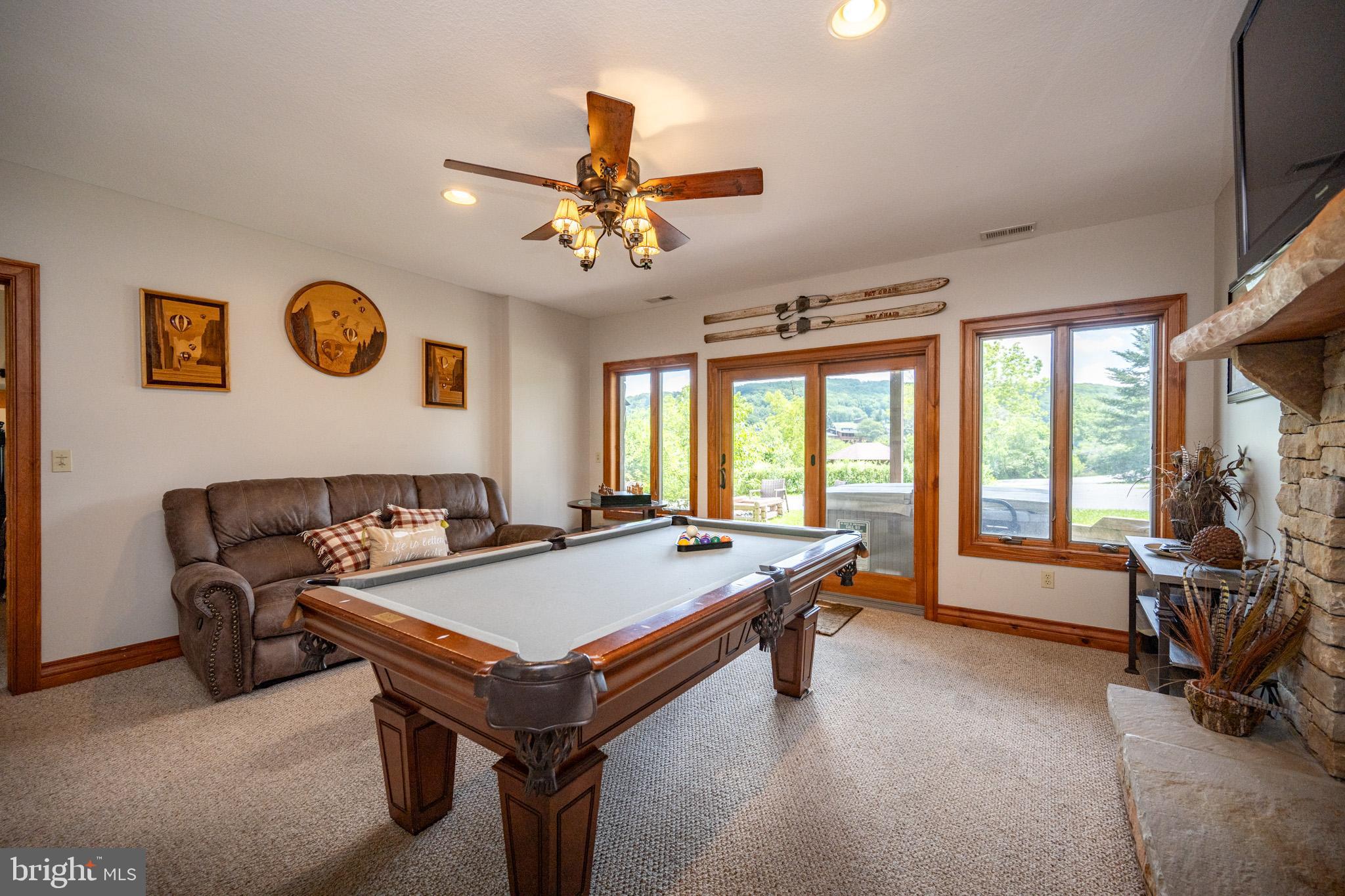 WALTONS LANDING - Residential