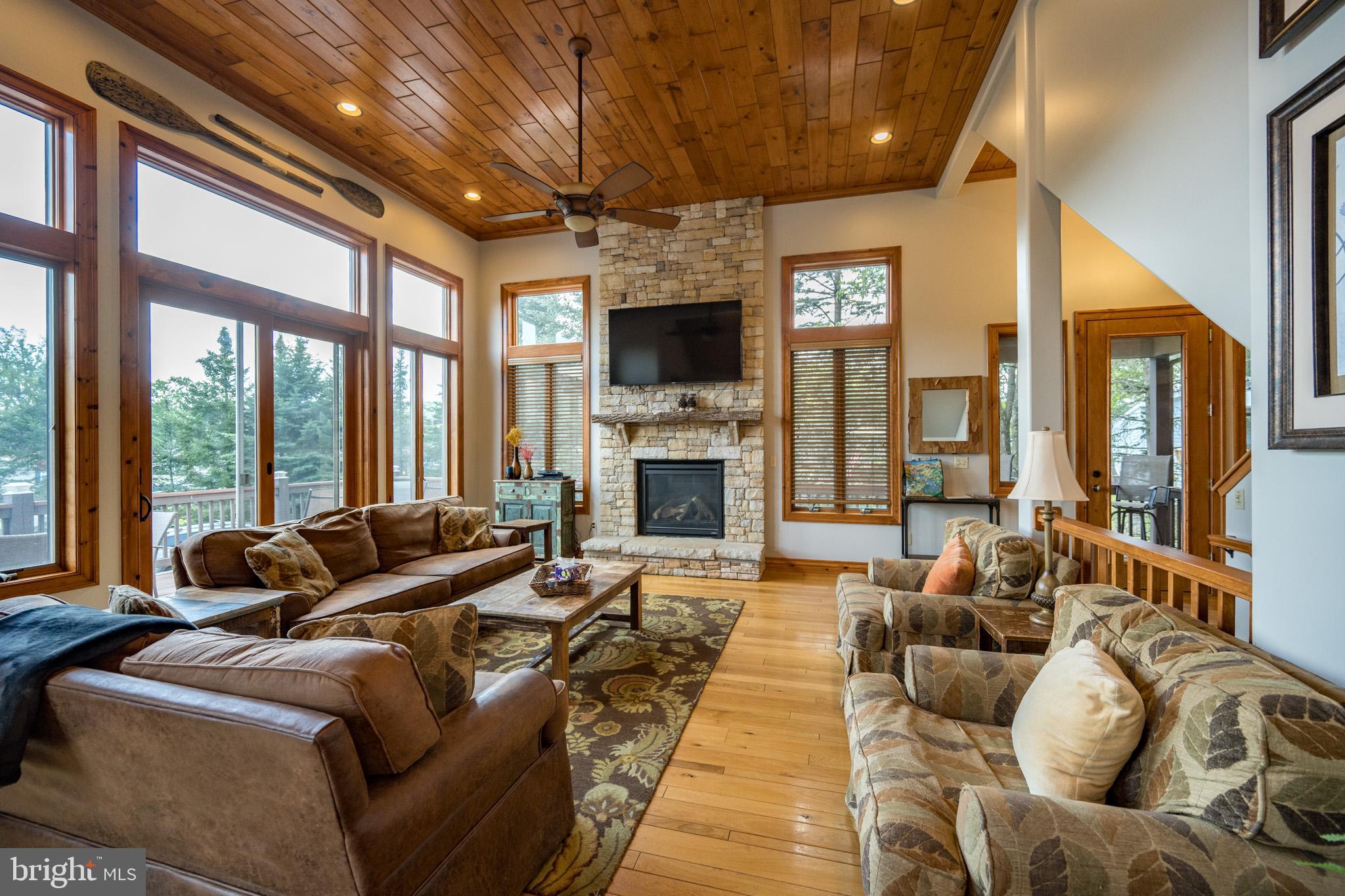 WALTONS LANDING - Residential