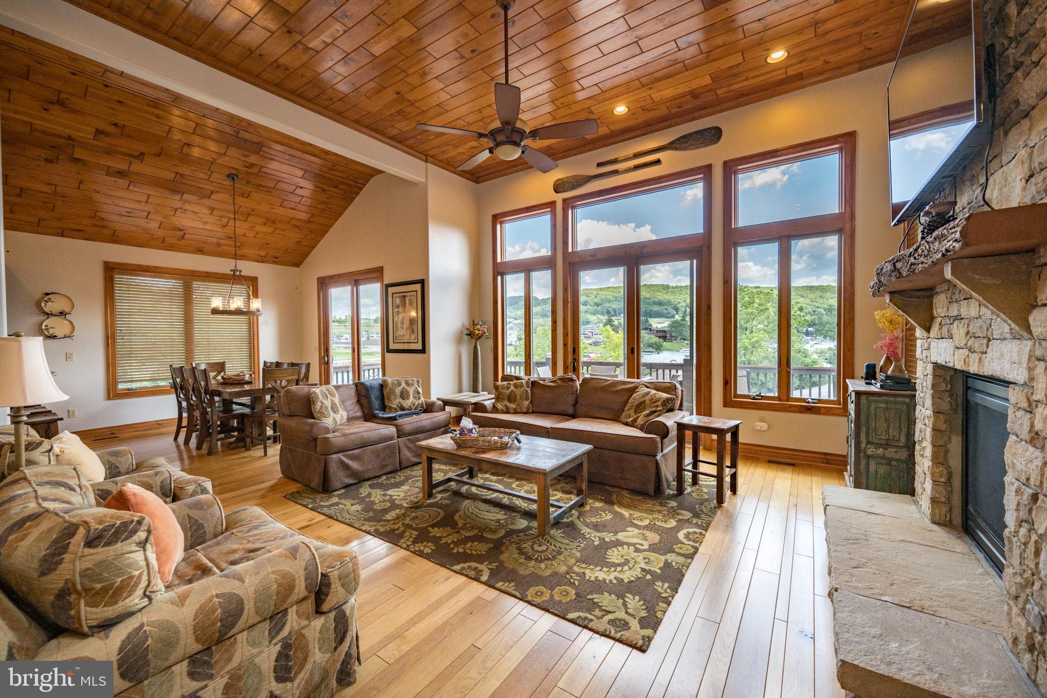 WALTONS LANDING - Residential