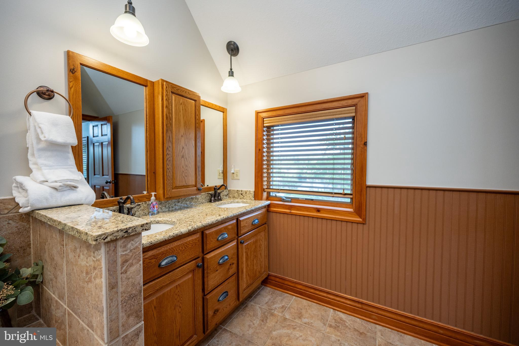 WALTONS LANDING - Residential