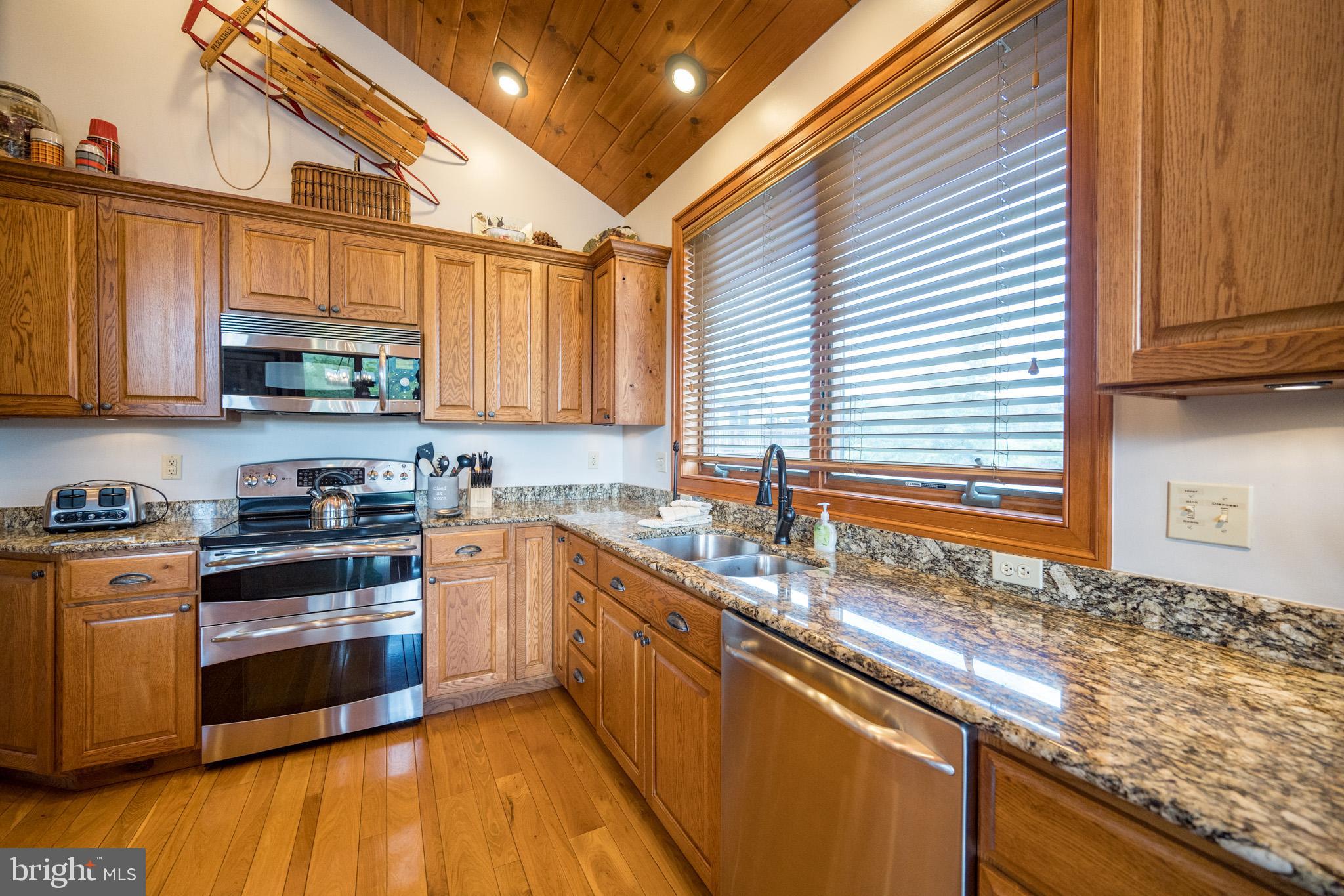 WALTONS LANDING - Residential