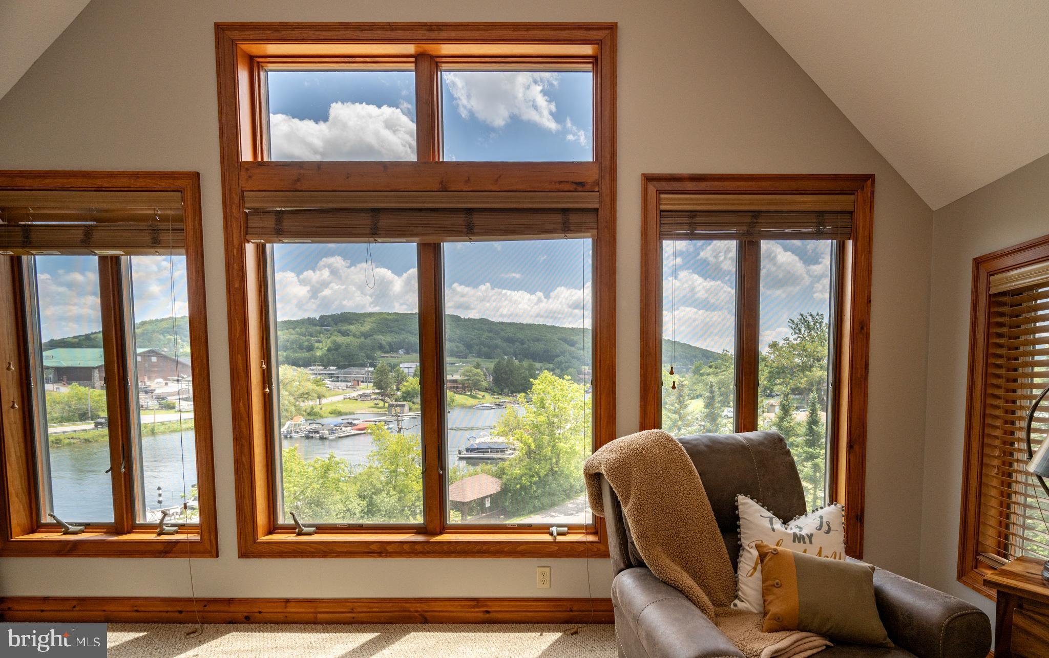 WALTONS LANDING - Residential