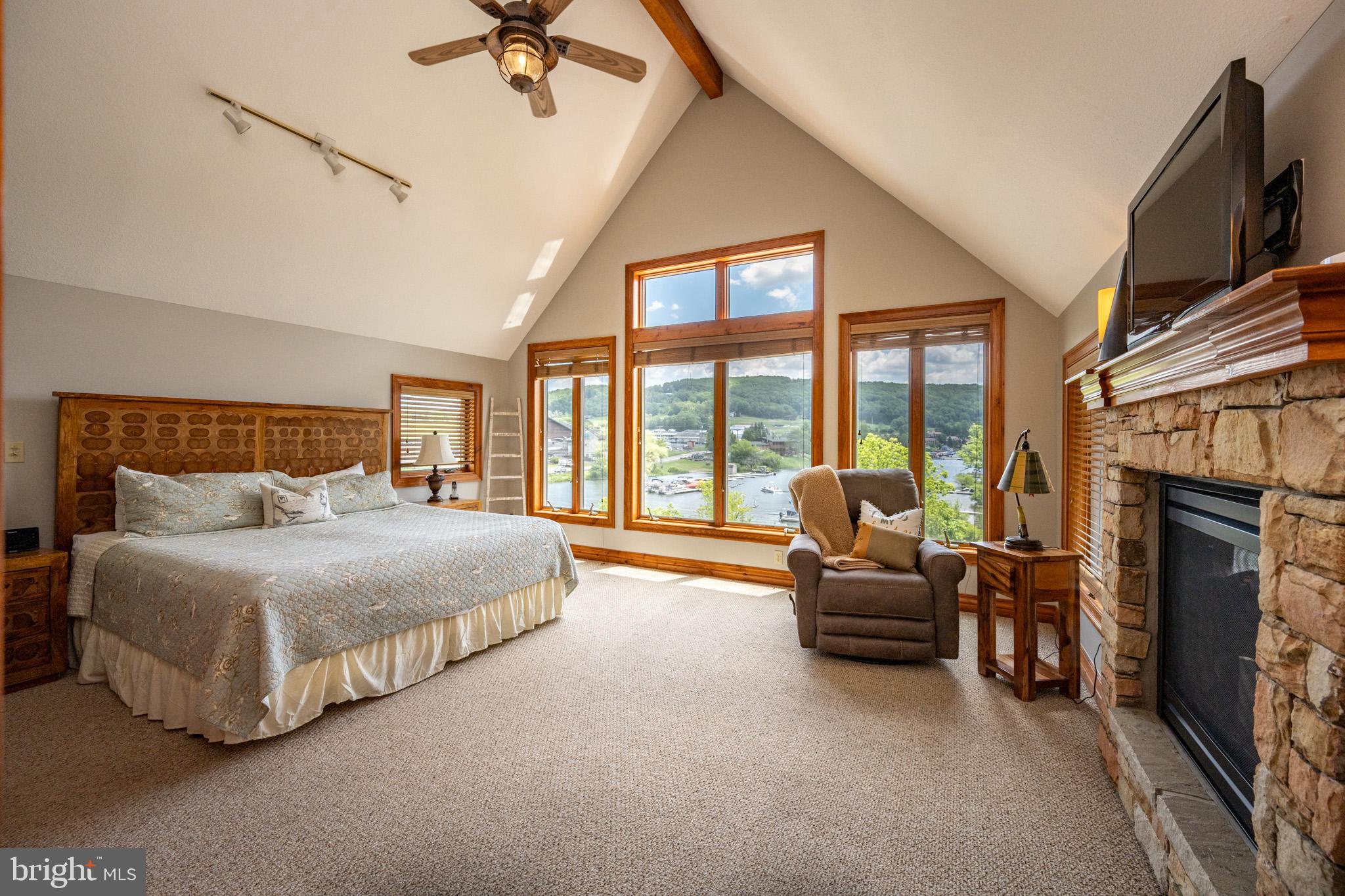 WALTONS LANDING - Residential