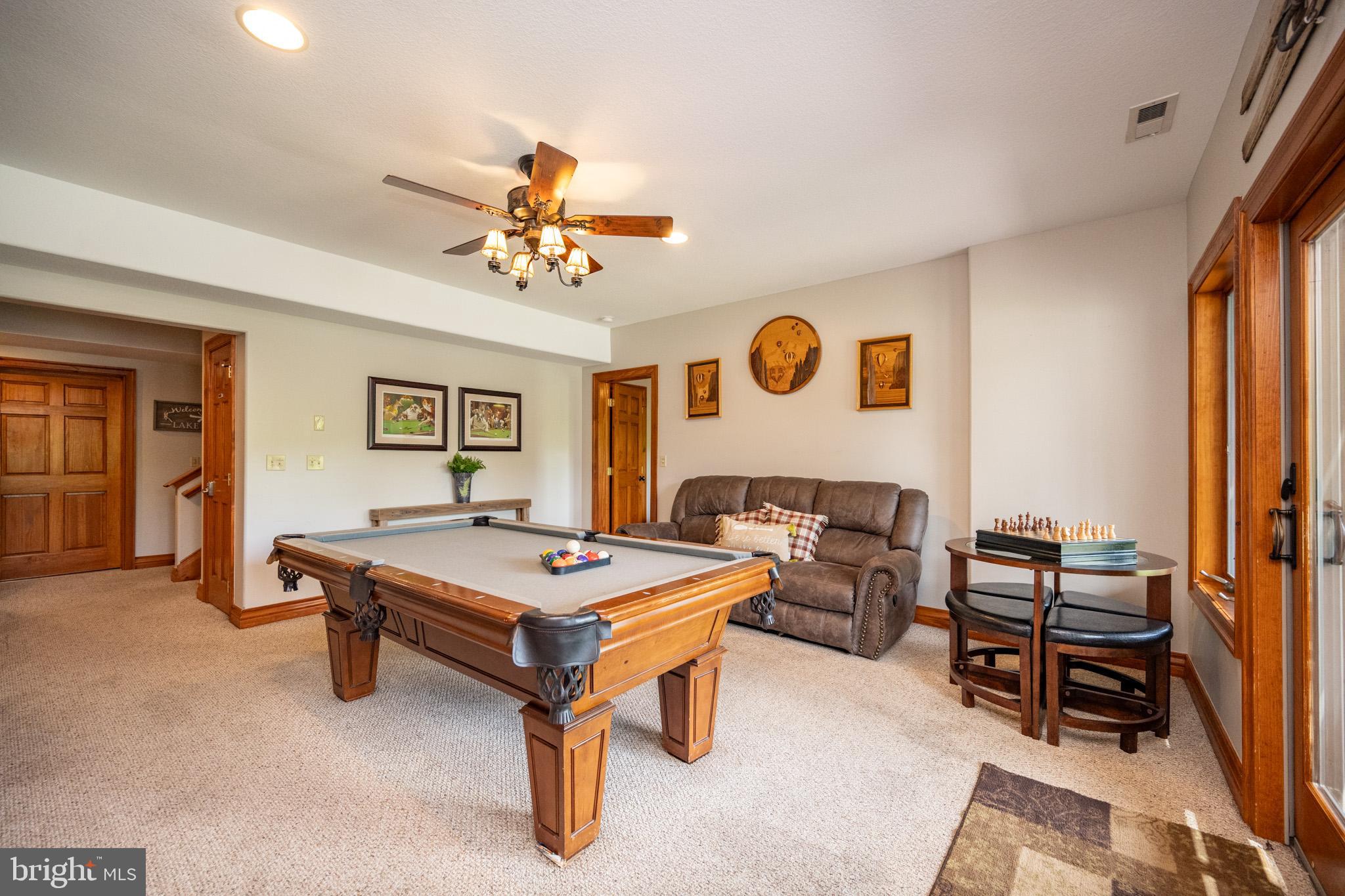 WALTONS LANDING - Residential