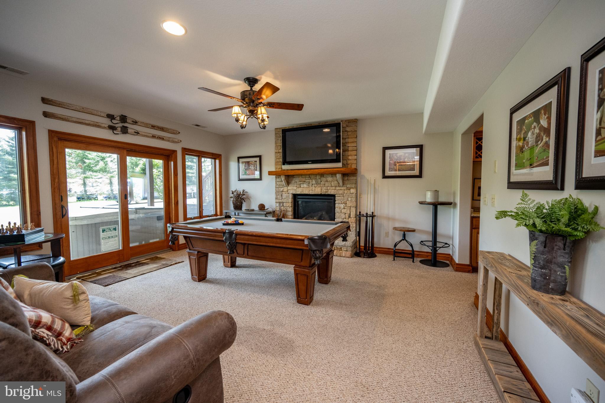 WALTONS LANDING - Residential