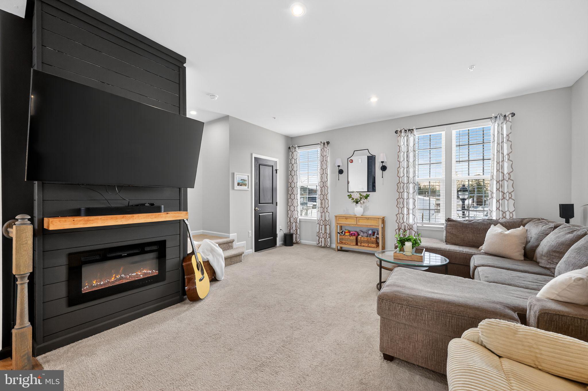 DUBLIN CROSSING - Residential