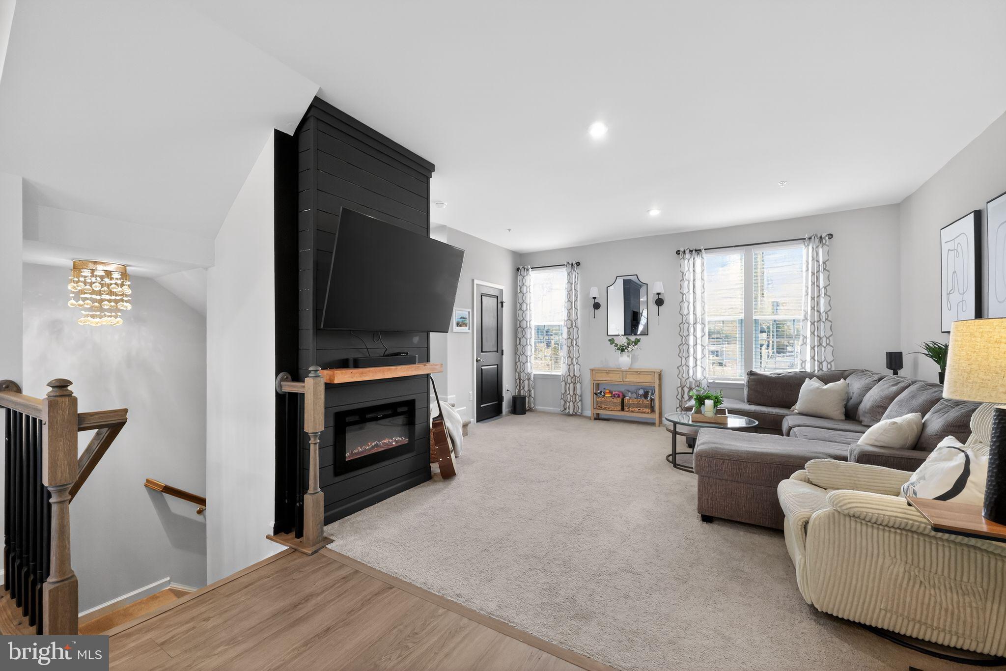 DUBLIN CROSSING - Residential