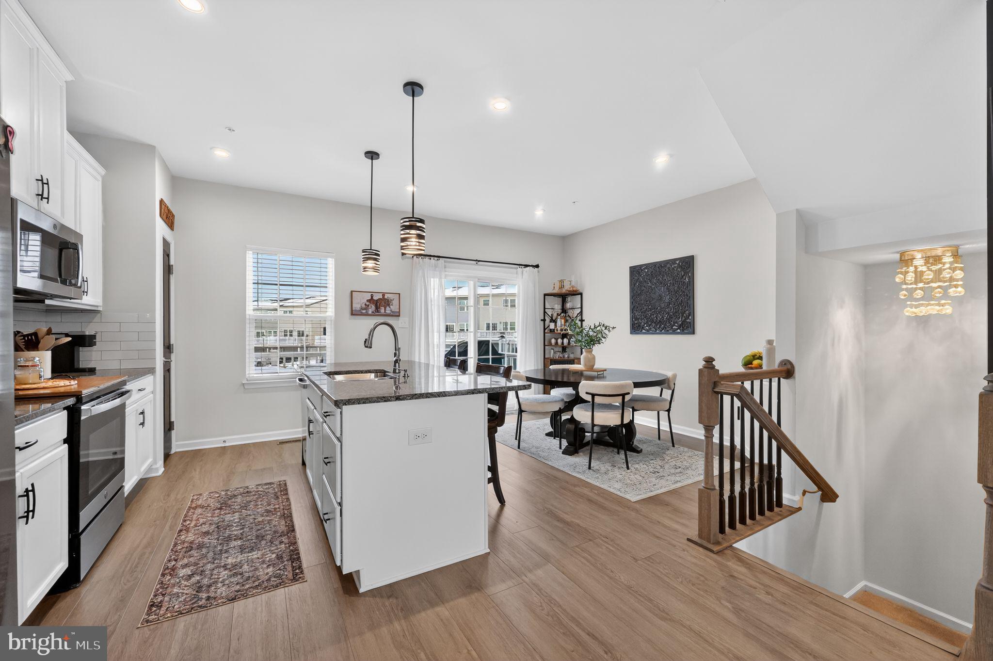 DUBLIN CROSSING - Residential