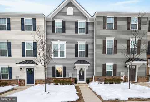 Townhouse For Sale - 222 Center Drive<br/> DUBLIN, PA 18917