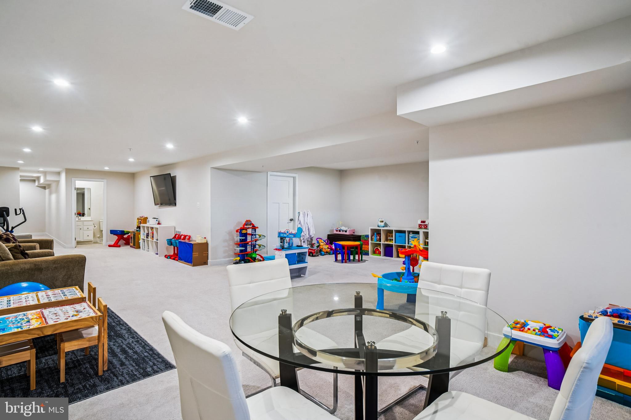 HARRINGTON TERRACE - Residential