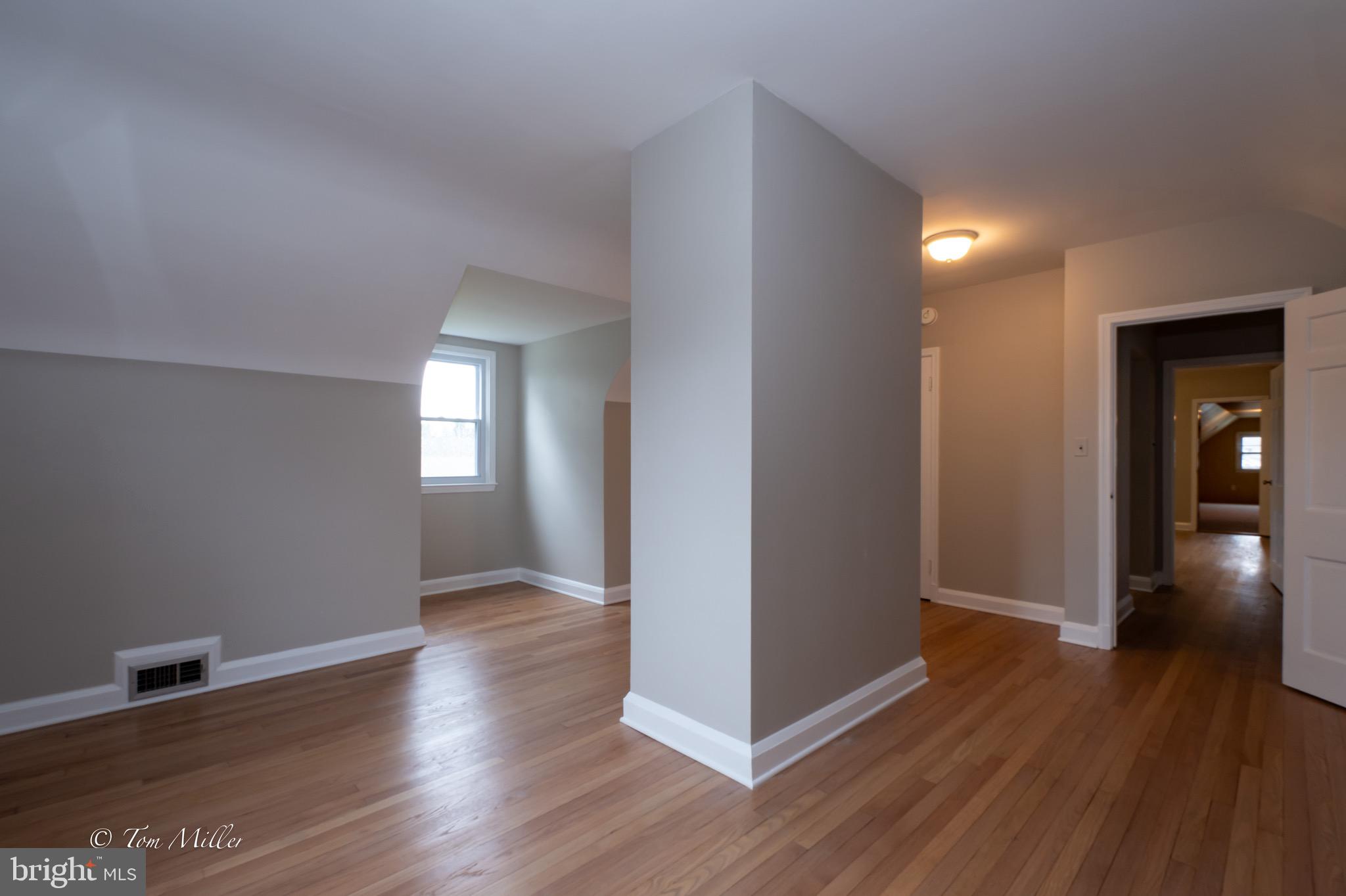 HAMPTON VILLAGE - Residential