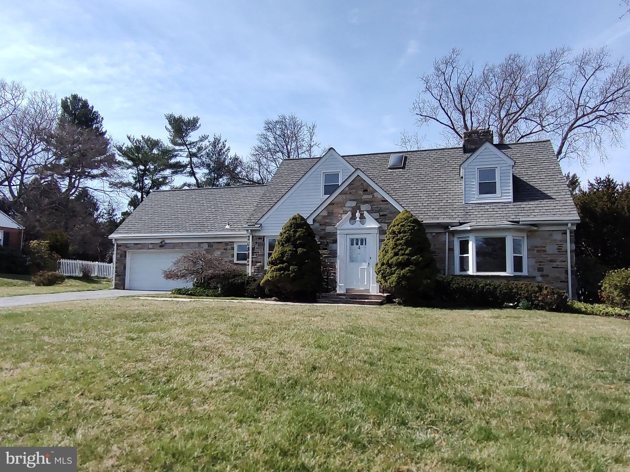 HAMPTON VILLAGE - Residential