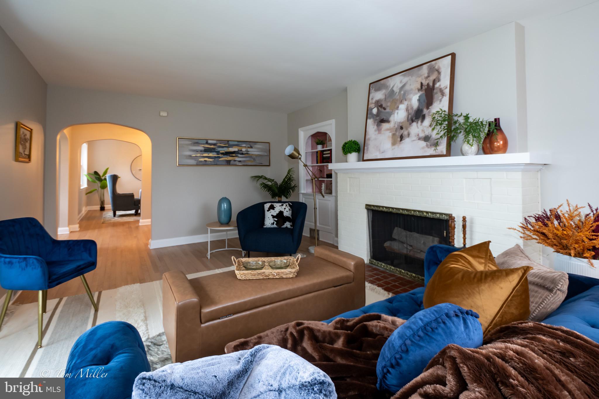 HAMPTON VILLAGE - Residential