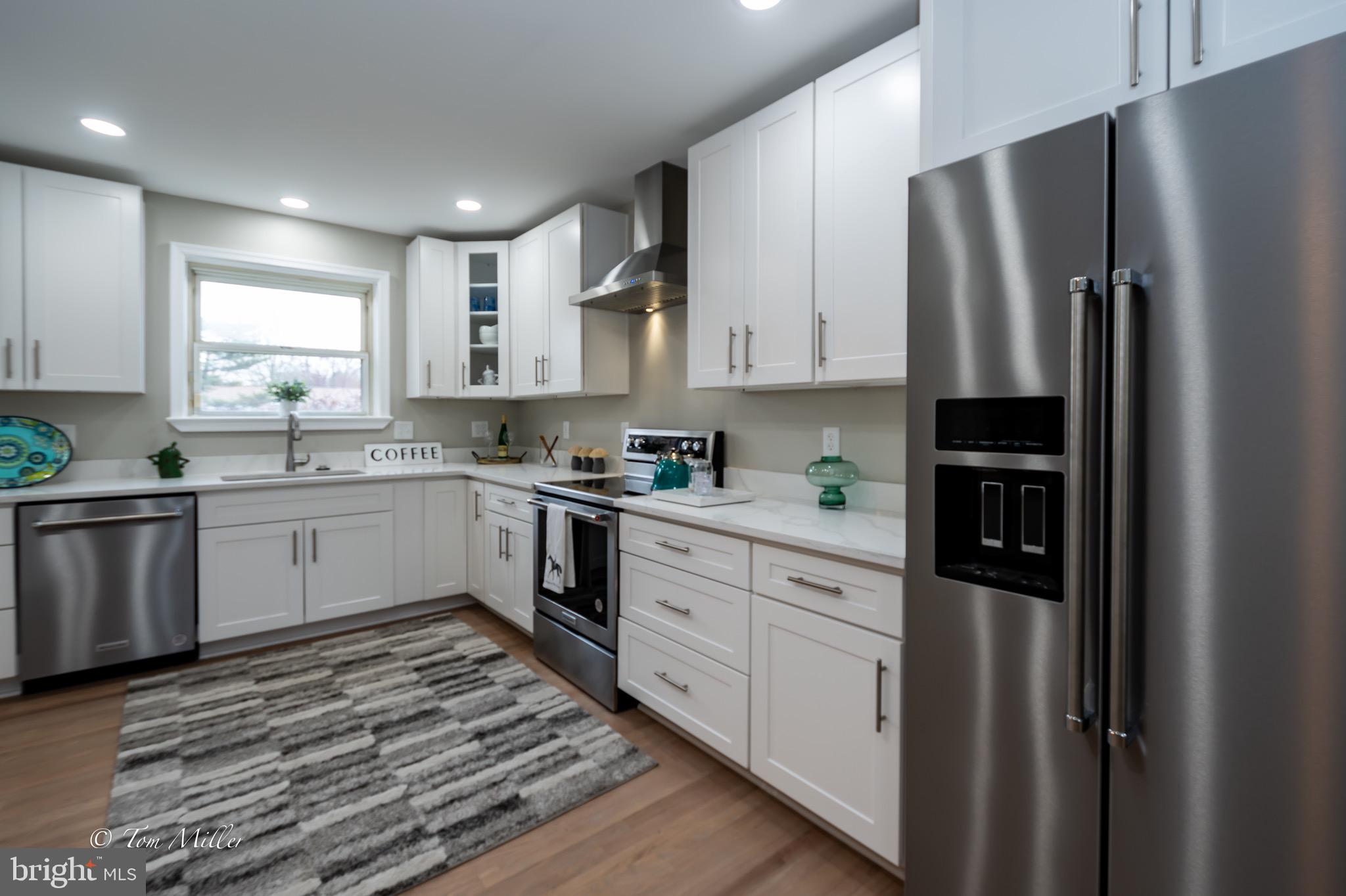 HAMPTON VILLAGE - Residential