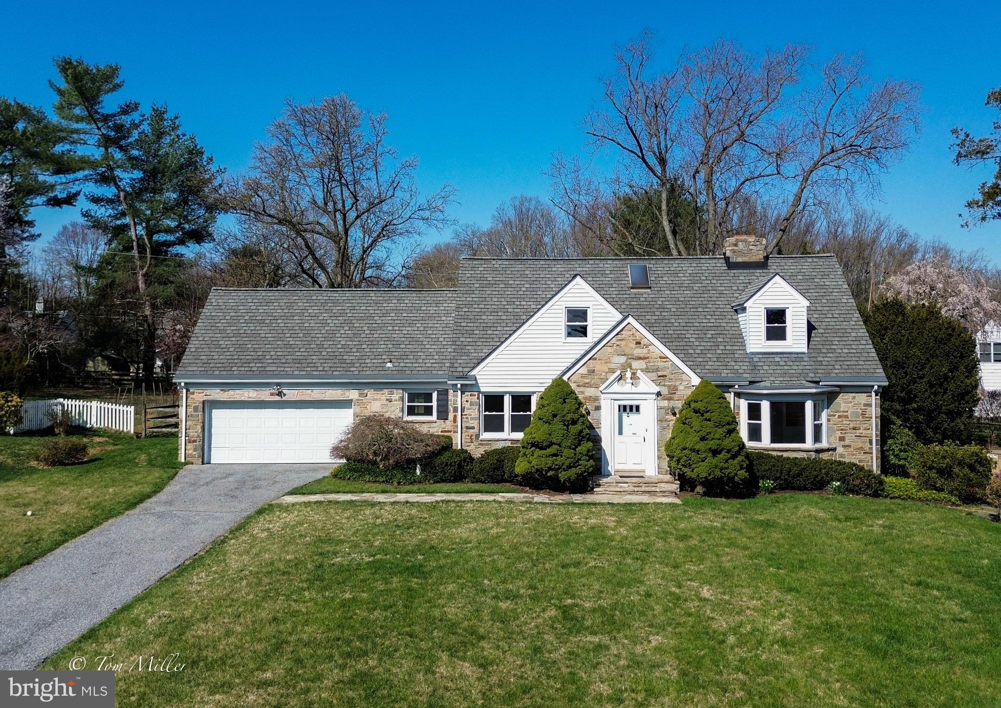 HAMPTON VILLAGE - Residential