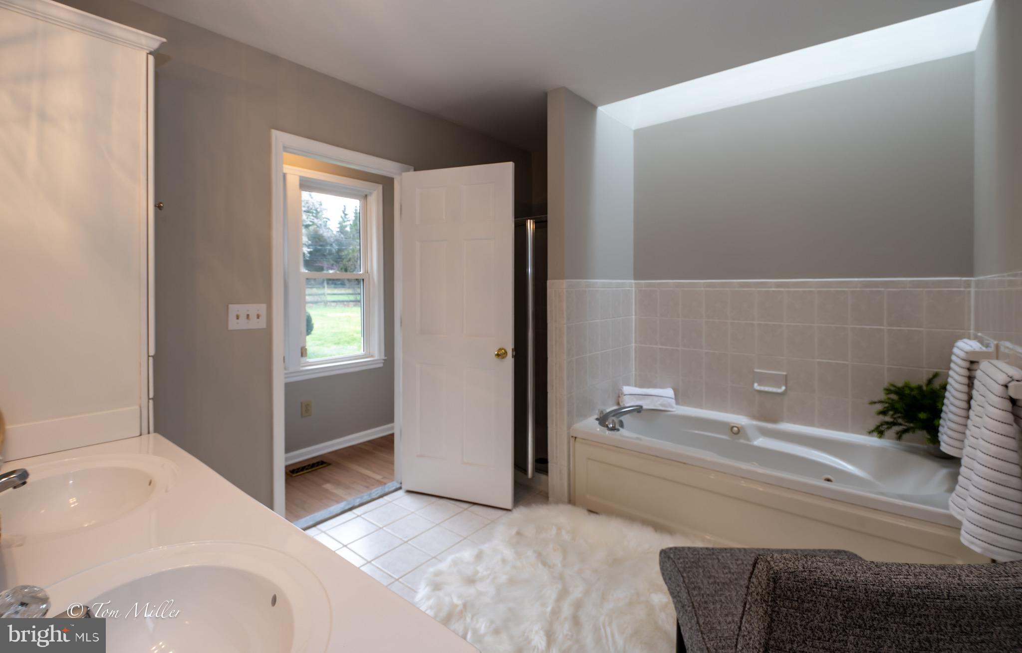 HAMPTON VILLAGE - Residential